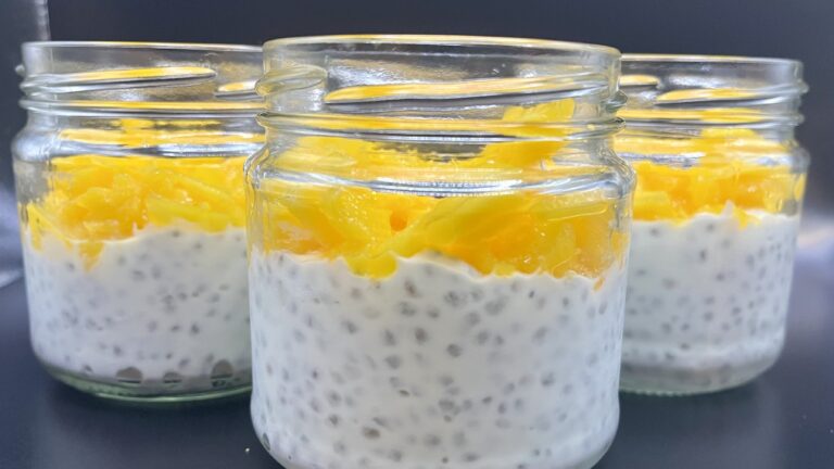 Pudín de semillas de chia con mango